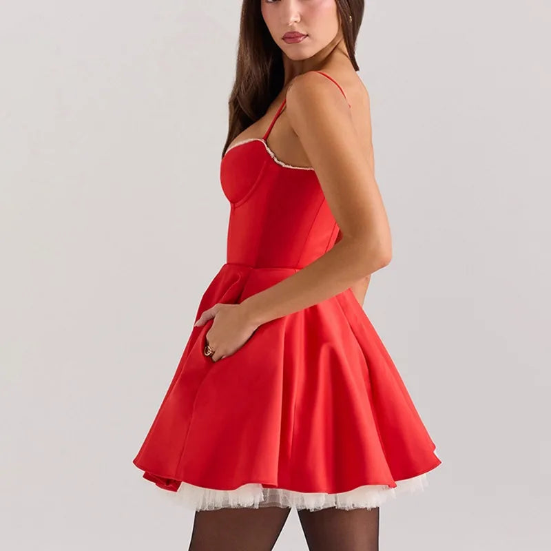 Mini abito nero bustier elegante con gonna a ruota